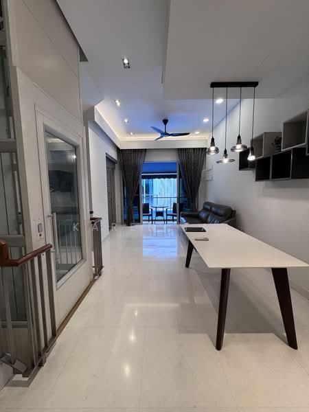 NEWest, 3 West Coast Drive, 4 Bedrooms, 2,433 sqft, Apartment For Sale, by Karen Tan, 500207985 - Living Room - PropertyGuru.com.sg