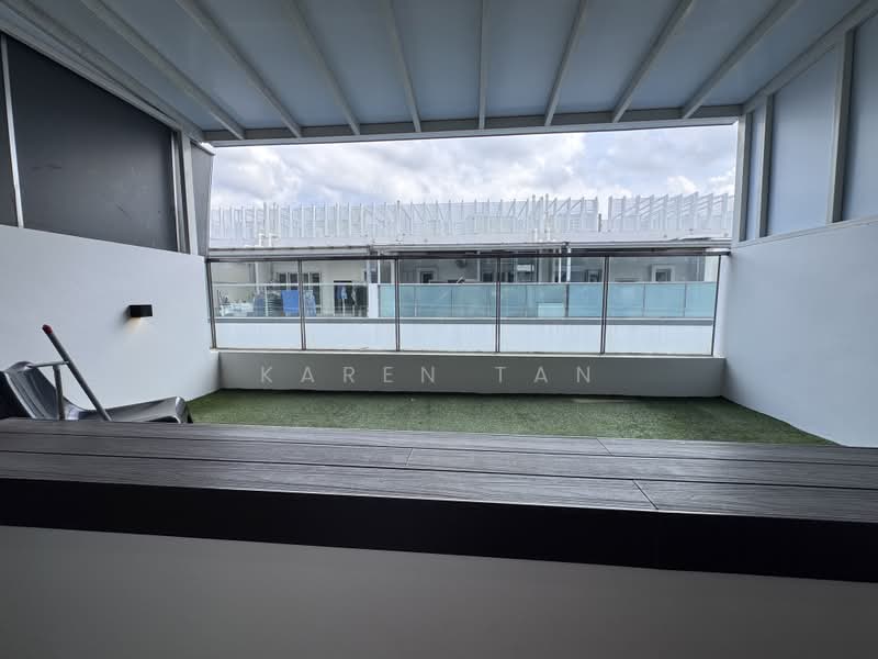 NEWest, 3 West Coast Drive, 4 Bedrooms, 2,433 sqft, Apartment For Sale, by Karen Tan, 500207985 - Balcony - PropertyGuru.com.sg
