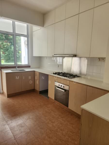 Villa Delle Rose, Taman Nakhoda, 3 Bedrooms, 2,800 sqft, Condominium For Rent, by Miren Ugarte de Brito, 500207986 - Kitchen - PropertyGuru.com.sg
