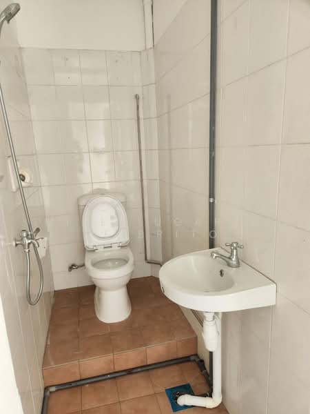 Villa Delle Rose, Taman Nakhoda, 3 Bedrooms, 2,800 sqft, Condominium For Rent, by Miren Ugarte de Brito, 500207986 - Bathroom - PropertyGuru.com.sg