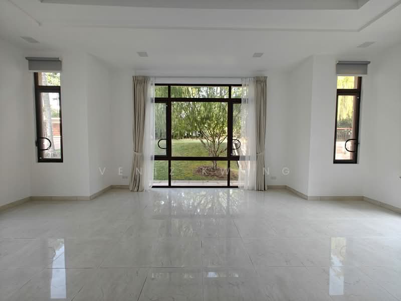 GCB resort style living near Botanic Gardens/ Nassim/ Orchard Road, , 5 Bedrooms, 20,000 sqft, Good Class Bungalow For Rent, by Veniz Kwong, 500207989 - Living Room - PropertyGuru.com.sg
