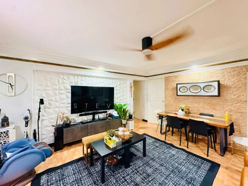 214 Lorong 8 Toa Payoh, 214 Lorong 8 Toa Payoh, 3 Bedrooms, 882 sqft, HDB Flat For Sale, by Steven NG, 500207992 - Living Room - PropertyGuru.com.sg