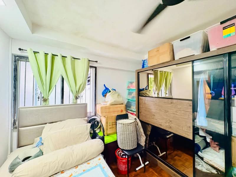 214 Lorong 8 Toa Payoh, 214 Lorong 8 Toa Payoh, 3 Bedrooms, 882 sqft, HDB Flat For Sale, by Steven NG, 500207992 - Bedroom - PropertyGuru.com.sg