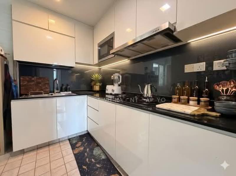 Parbury Hill Condominium, 38 Parbury Avenue, 2 Bedrooms, 840 sqft, Condominium For Sale, by Jonathan Poh, 500207996 - Kitchen - PropertyGuru.com.sg