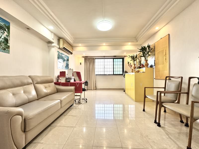 577 Hougang Avenue 4, 577 Hougang Avenue 4, 4 Bedrooms, 1,507 sqft, HDB Flat For Sale, by Oliver Moey, 500208001 - Living Room - PropertyGuru.com.sg