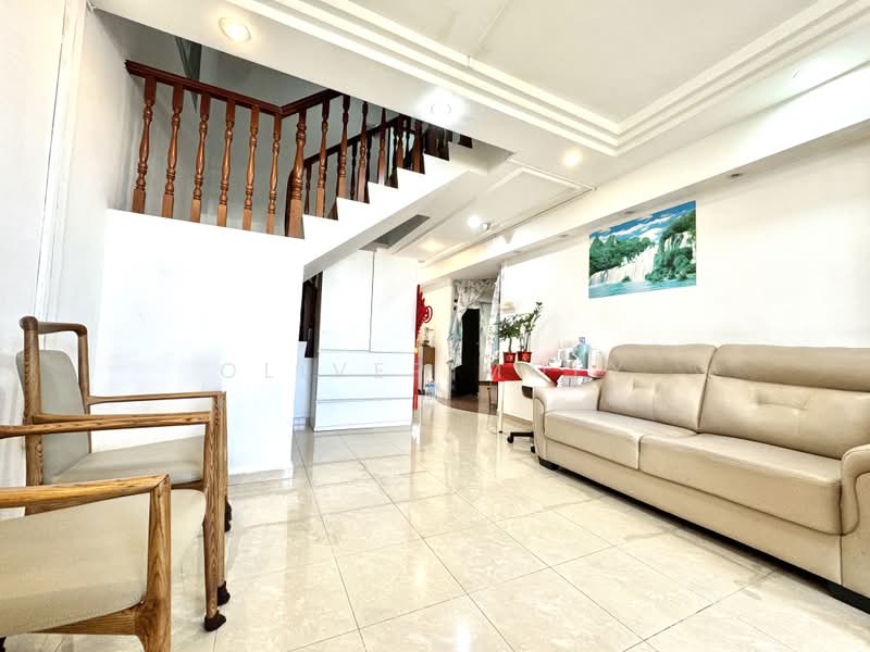 577 Hougang Avenue 4, 577 Hougang Avenue 4, 4 Bedrooms, 1,507 sqft, HDB Flat For Sale, by Oliver Moey, 500208001 - Living Room - PropertyGuru.com.sg
