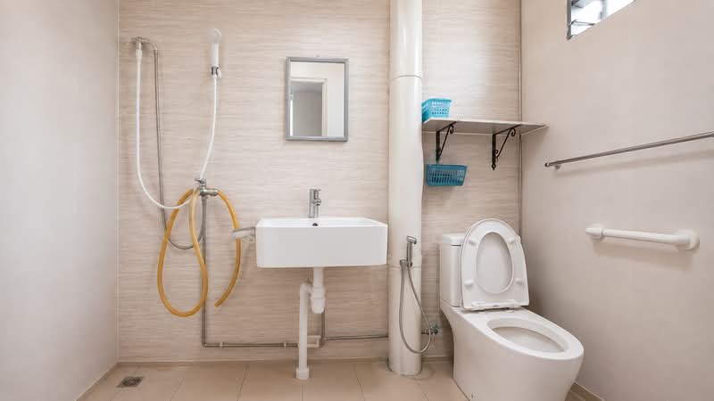 938 Jurong West Street 91, 938 Jurong West Street 91, 3 Bedrooms, 1,119 sqft, HDB Flat For Sale, by Shi Yao, 500208006 - Bathroom - PropertyGuru.com.sg