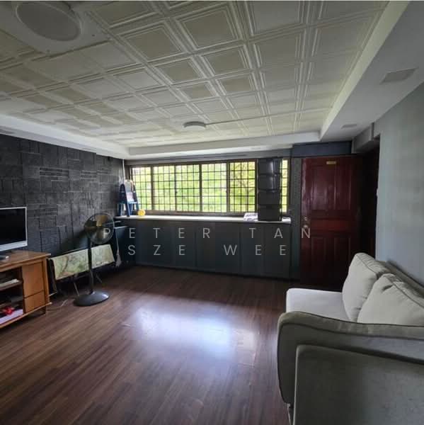 23 Telok Blangah Crescent, 23 Telok Blangah Crescent, 3 Bedrooms, 882 sqft, HDB Flat For Sale, by Peter Tan Sze Wee, 500208029 - Living Room - PropertyGuru.com.sg