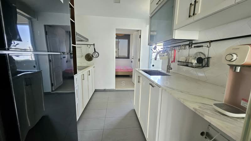 23A Queen's Close, 23A Queen's Close, 2 Bedrooms, 818 sqft, HDB Flat For Sale, by James Yeo, 500208030 - Kitchen - PropertyGuru.com.sg
