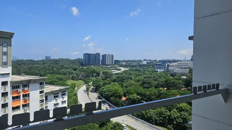 23A Queen's Close, 23A Queen's Close, 2 Bedrooms, 818 sqft, HDB Flat For Sale, by James Yeo, 500208030 - View - PropertyGuru.com.sg