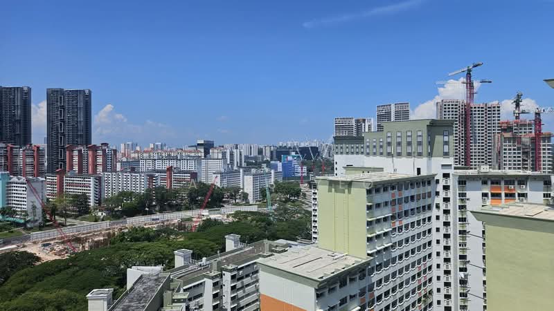 23A Queen's Close, 23A Queen's Close, 2 Bedrooms, 818 sqft, HDB Flat For Sale, by James Yeo, 500208030 - Exterior - PropertyGuru.com.sg