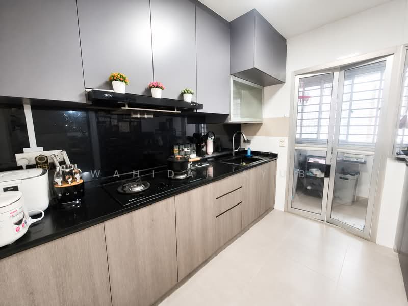 120A Canberra Crescent, 120A Canberra Crescent, 3 Bedrooms, 1,001 sqft, HDB Flat For Sale, by Wahidah Ayub, 500208041 - Kitchen - PropertyGuru.com.sg
