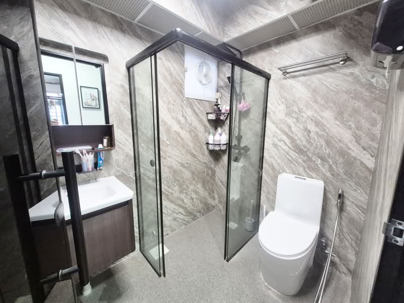 120A Canberra Crescent, 120A Canberra Crescent, 3 Bedrooms, 1,001 sqft, HDB Flat For Sale, by Wahidah Ayub, 500208041 - Common Bathroom - PropertyGuru.com.sg