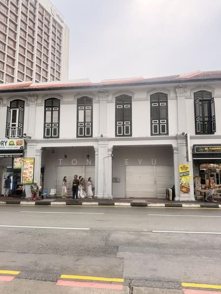 High Human Traffic And Visibility Main Road Facing Double Storey Shophouse, North Bridge Road Bugis Kampong Glam, Beach Road / Bugis / Rochor, 2,250 sqft, Shop / Shophouse For Rent, by Tony Eyu, 500208044 - Exterior - CommercialGuru.com.sg