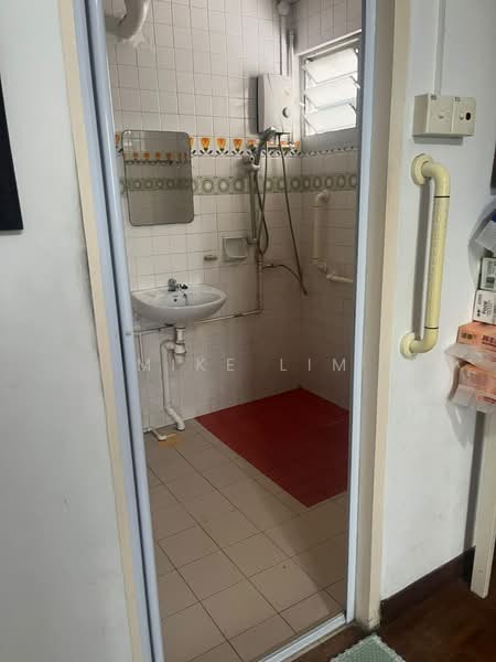 105 Spottiswoode Park Road, 105 Spottiswoode Park Road, Room Rental, 452 sqft, Apartment For Rent, by Mike Lim, 500208058 - Bathroom - PropertyGuru.com.sg