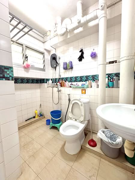 706 Pasir Ris Drive 10, 706 Pasir Ris Drive 10, 3 Bedrooms, 1,334 sqft, HDB Flat For Sale, by Patrick Chiok, 500208061 - Bathroom - PropertyGuru.com.sg