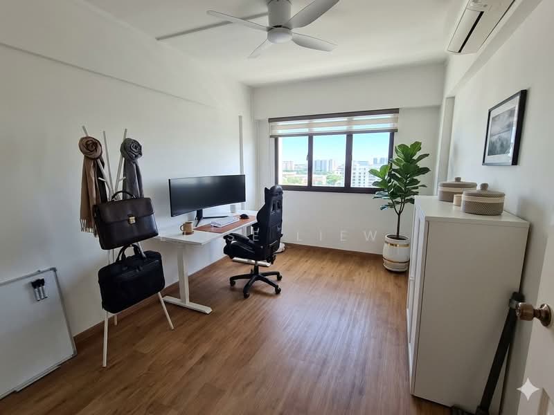 682C Woodlands Drive 73, 682C Woodlands Drive 73, 3 Bedrooms, 1,292 sqft, HDB Flat For Sale, by Elise Liew, 500208063 - Study - PropertyGuru.com.sg
