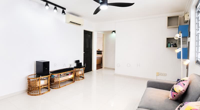 141 Bishan Street 12, 141 Bishan Street 12, 3 Bedrooms, 904 sqft, HDB Flat For Sale, by Rachel Goh, 500208065 - Living Room - PropertyGuru.com.sg