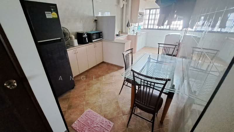 634 Ang Mo Kio Avenue 6, 634 Ang Mo Kio Avenue 6, 3 Bedrooms, 980 sqft, HDB Flat For Sale, by Angelia Yam, 500208070 - Kitchen - PropertyGuru.com.sg