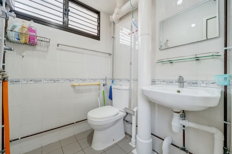 634 Ang Mo Kio Avenue 6, 634 Ang Mo Kio Avenue 6, Ang Mo Kio / Bishan / Thomson, 3 Bedrooms, 980 sqft, HDB Flat For Sale, by Angelia Yam, 500208070 - Bathroom - PropertyGuru.com.sg
