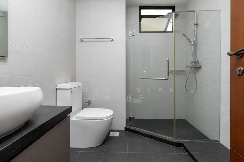 Seasons Park, 499 Yio Chu Kang Road, Mandai / Upper Thomson, 2 Bedrooms, 1,109 sqft, Condominium For Rent, by Eugene Sean Cheng, 500208079 - Bathroom - PropertyGuru.com.sg