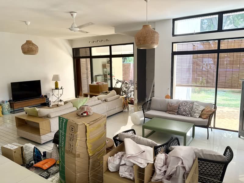 Spacious Semi D with garden at Glasgow Road, , 5 Bedrooms, 3,100 sqft, Semi-Detached House For Rent, by Brenda Koh Hui Theng, 500208102 - Living Room - PropertyGuru.com.sg