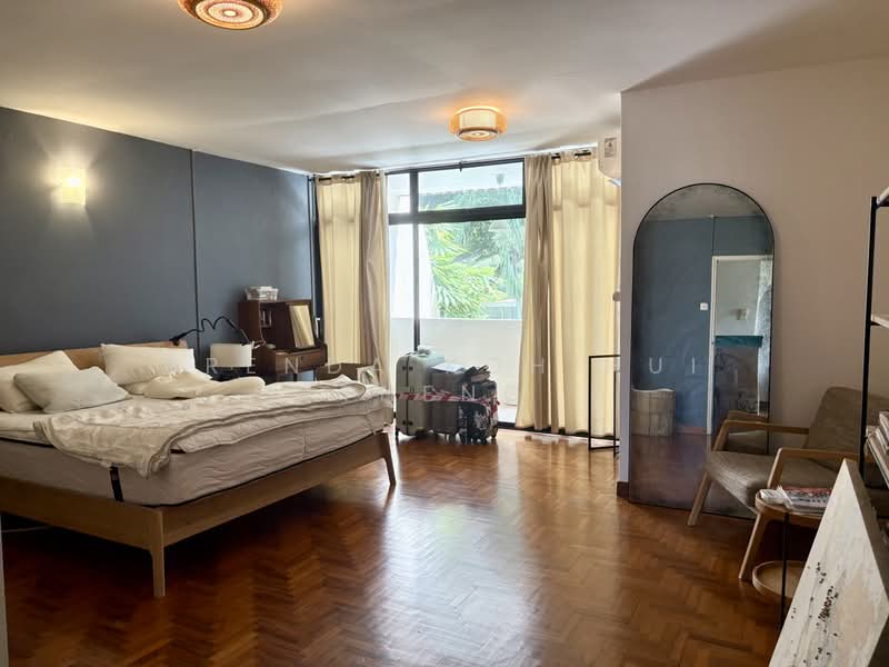 Spacious Semi D with garden at Glasgow Road, , 5 Bedrooms, 3,100 sqft, Semi-Detached House For Rent, by Brenda Koh Hui Theng, 500208102 - Master Bedroom - PropertyGuru.com.sg