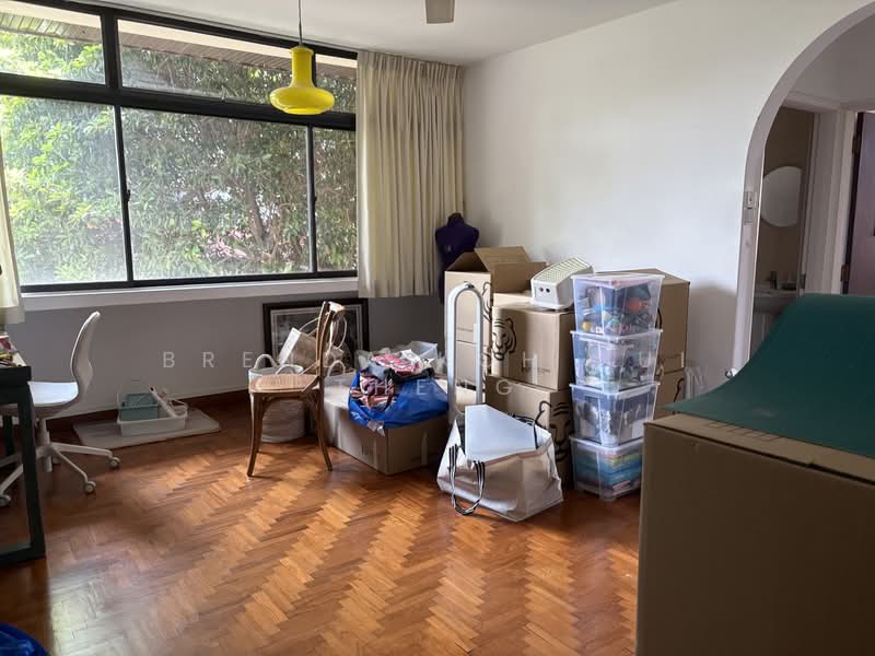 Spacious Semi D with garden at Glasgow Road, , 5 Bedrooms, 3,100 sqft, Semi-Detached House For Rent, by Brenda Koh Hui Theng, 500208102 - Family Area level 2 - PropertyGuru.com.sg