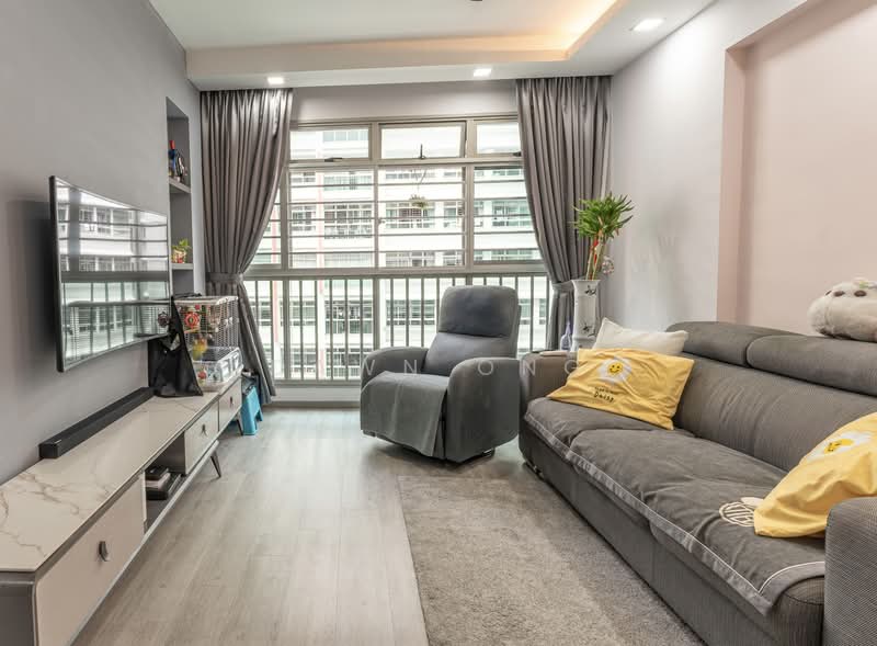 275C Compassvale Link, 275C Compassvale Link, 3 Bedrooms, 990 sqft, HDB Flat For Sale, by Dawn Ong, 500208115 - Living Room - PropertyGuru.com.sg