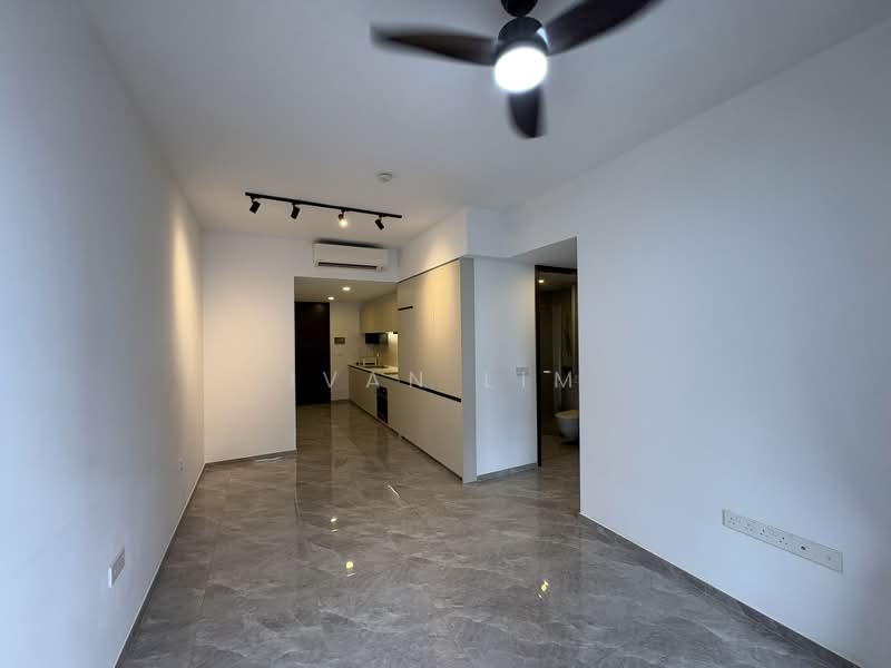 JadeScape, 8 Shunfu Road, 2 Bedrooms, 764 sqft, Condominium For Sale, by Ivan Lim, 500208128 - Living Room - PropertyGuru.com.sg