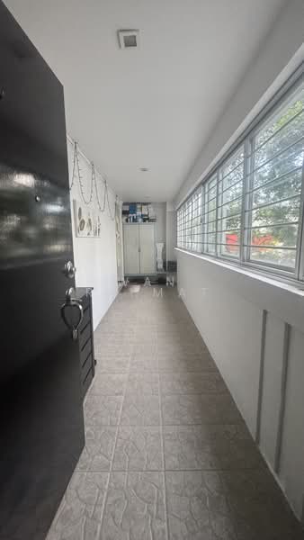 111 Gangsa Road, 111 Gangsa Road, 3 Bedrooms, 1,421 sqft, HDB Flat For Sale, by Wan Rahmat, 500208136 - Corridor - PropertyGuru.com.sg
