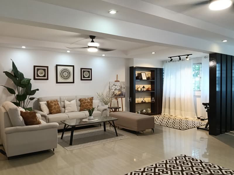 111 Gangsa Road, 111 Gangsa Road, 3 Bedrooms, 1,421 sqft, HDB Flat For Sale, by Wan Rahmat, 500208136 - Living Room - PropertyGuru.com.sg