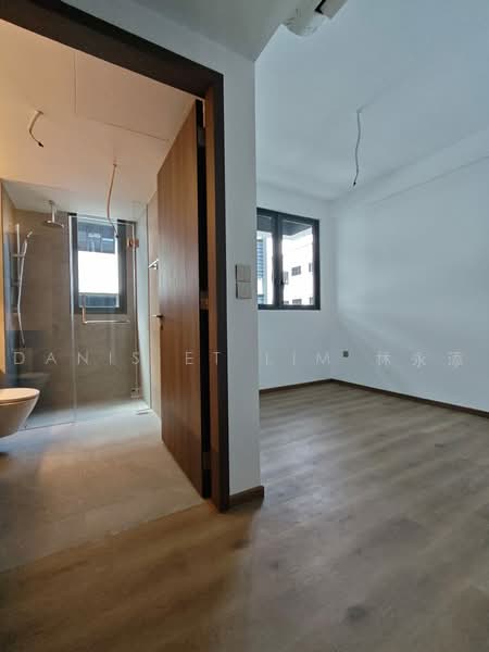 Orchard Sophia, 128 Sophia Road, 2 Bedrooms, 710 sqft, Condominium For Rent, by Danis ET Lim 林永添, 500208178 - Bathroom - PropertyGuru.com.sg