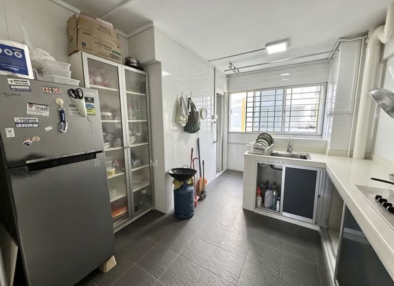 433 Tampines Street 43, 433 Tampines Street 43, 2 Bedrooms, 689 sqft, HDB Flat For Rent, by Raymond Foo, 500208184 - Kitchen - PropertyGuru.com.sg