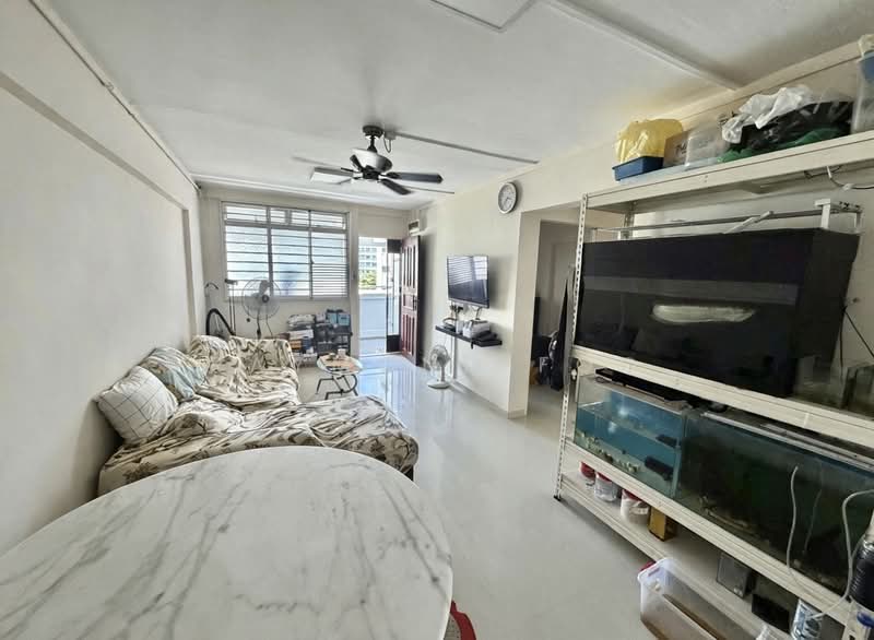 433 Tampines Street 43, 433 Tampines Street 43, 2 Bedrooms, 689 sqft, HDB Flat For Rent, by Raymond Foo, 500208184 - Living Room - PropertyGuru.com.sg