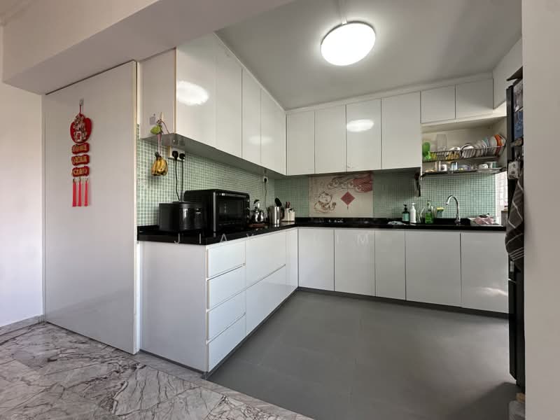 15 Eunos Crescent, 15 Eunos Crescent, 3 Bedrooms, 1,259 sqft, HDB Flat For Sale, by Jiayi Lim, 500208188 - Kitchen - PropertyGuru.com.sg