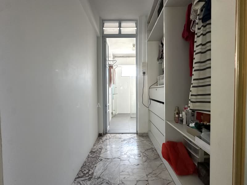 15 Eunos Crescent, 15 Eunos Crescent, 3 Bedrooms, 1,259 sqft, HDB Flat For Sale, by Jiayi Lim, 500208188 - Walk In Wardrobe - PropertyGuru.com.sg