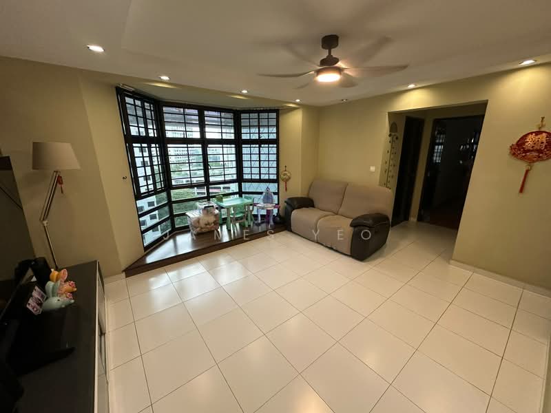 483 Admiralty Link, 483 Admiralty Link, 3 Bedrooms, 1,194 sqft, HDB Flat For Sale, by James Yeo, 500208190 - Living Room - PropertyGuru.com.sg