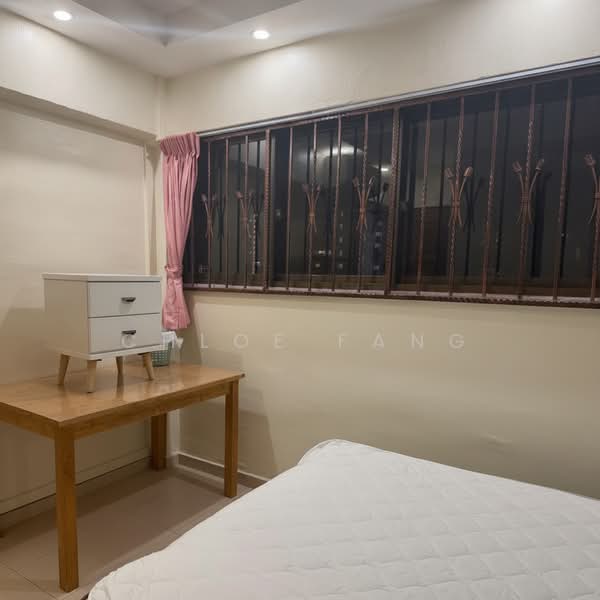 142 Potong Pasir Avenue 3, 142 Potong Pasir Avenue 3, Room Rental, 200 sqft, HDB Flat For Rent, by Chloe Fang, 500208193 - Bedroom - PropertyGuru.com.sg