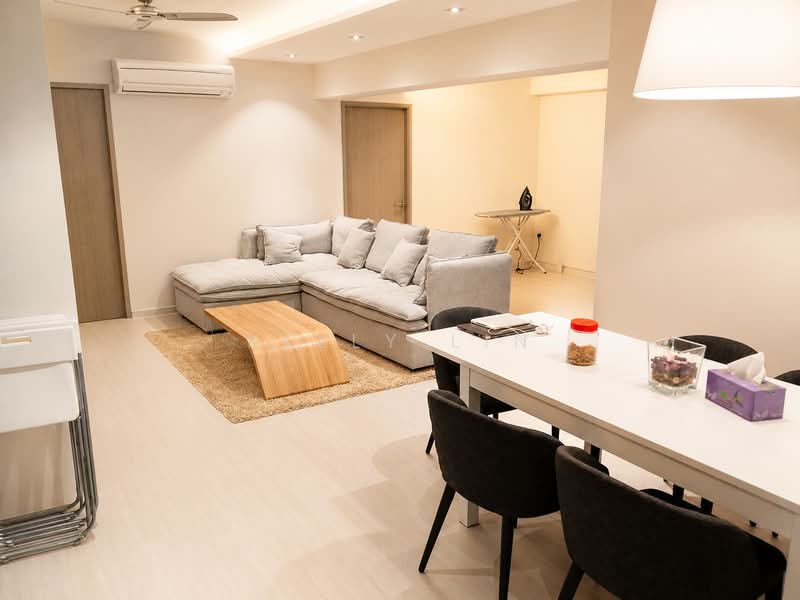 424 Hougang Avenue 6, 424 Hougang Avenue 6, 3 Bedrooms, 1,421 sqft, HDB Flat For Sale, by Kelly Lin, 500208194 - Living Room - PropertyGuru.com.sg