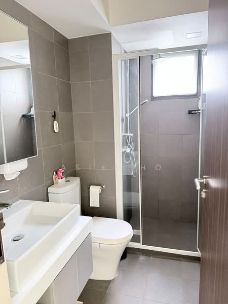 748C Bedok Reservoir Crescent, 748C Bedok Reservoir Crescent, 2 Bedrooms, 721 sqft, HDB Flat For Rent, by Asley Ho, 500208195 - Bathroom - PropertyGuru.com.sg