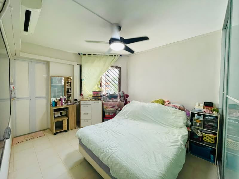 225 Serangoon Avenue 4, 225 Serangoon Avenue 4, 3 Bedrooms, 1,011 sqft, HDB Flat For Sale, by Zola Tan, 500208199 - Master Room - PropertyGuru.com.sg