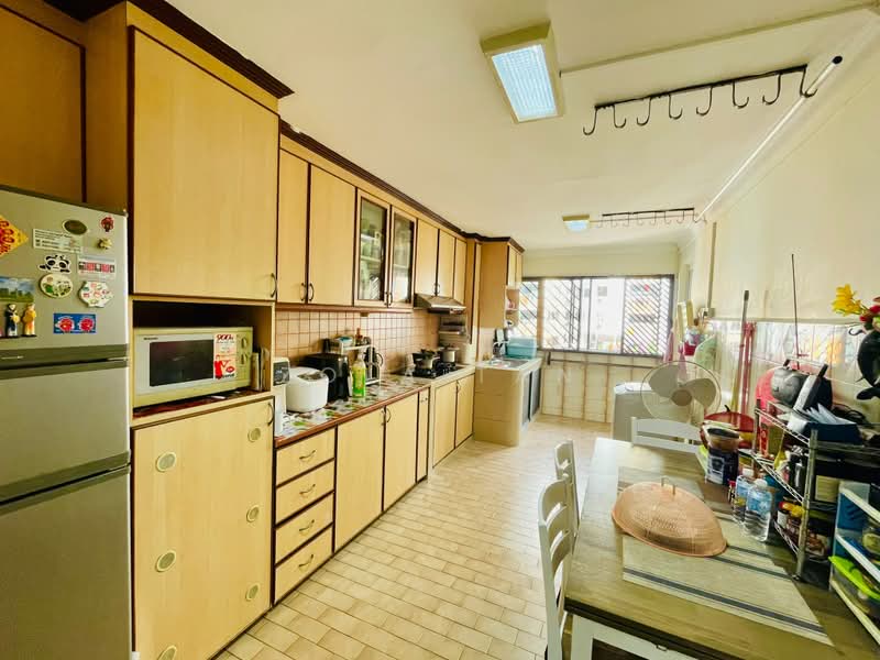 225 Serangoon Avenue 4, 225 Serangoon Avenue 4, 3 Bedrooms, 1,011 sqft, HDB Flat For Sale, by Zola Tan, 500208199 - Kitchen - PropertyGuru.com.sg