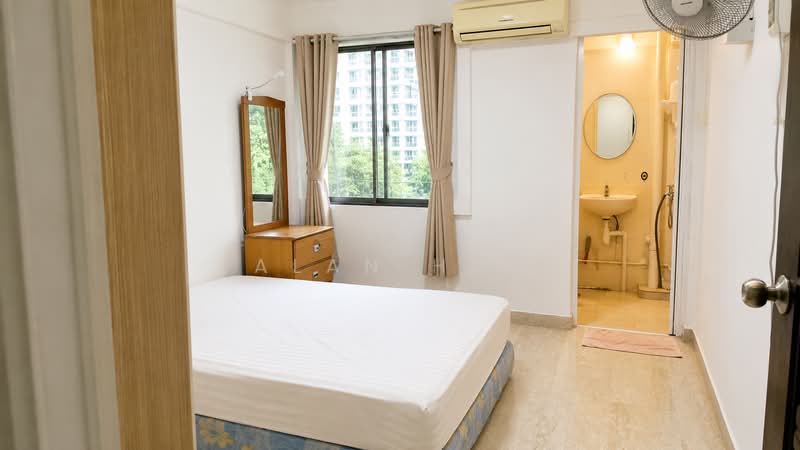 704 Yishun Avenue 5, 704 Yishun Avenue 5, Sembawang / Yishun, Room Rental, 300 sqft, HDB Flat For Rent, by Alan Huy, 500208208 - Bedroom - PropertyGuru.com.sg