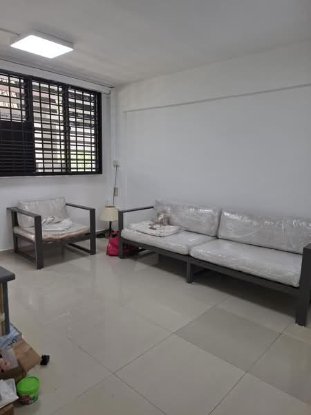 301 Ubi Avenue 1, 301 Ubi Avenue 1, 2 Bedrooms, 689 sqft, HDB Flat For Rent, by A O, 500208217 - Living Room - PropertyGuru.com.sg
