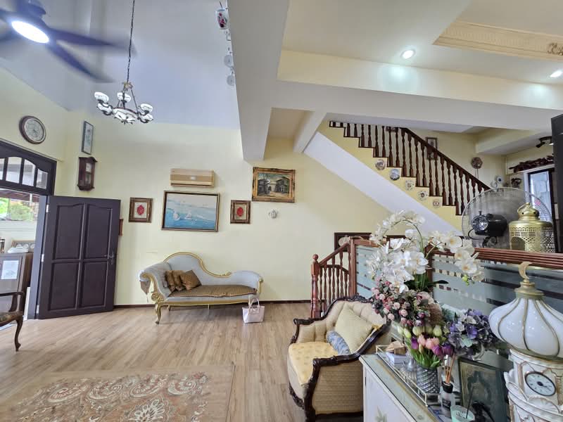 Loyang Rise, Loyang rise, 5 Bedrooms, 3,600 sqft, Terraced House For Sale, by Jenny Tan, 500208221 - Living Room - PropertyGuru.com.sg