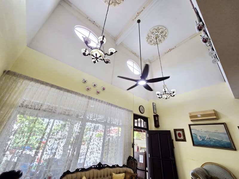 Loyang Rise, Loyang rise, 5 Bedrooms, 3,600 sqft, Terraced House For Sale, by Jenny Tan, 500208221 - Living Room - PropertyGuru.com.sg