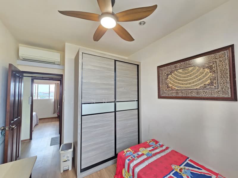 Loyang Rise, Loyang rise, 5 Bedrooms, 3,600 sqft, Terraced House For Sale, by Jenny Tan, 500208221 - Bedroom - PropertyGuru.com.sg