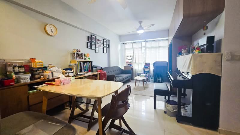 208B Compassvale Lane, 208B Compassvale Lane, 3 Bedrooms, 990 sqft, HDB Flat For Sale, by Brian Koh, 500208225 - Living Room - PropertyGuru.com.sg
