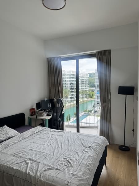 22 Harbourfront Avenue photo 4